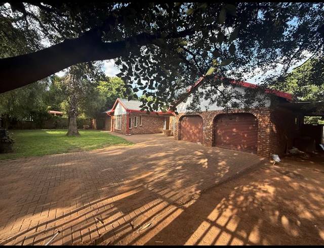4 BEDROOM HOUSE FOR SALE IN VANDERBIJLPARK SW 2